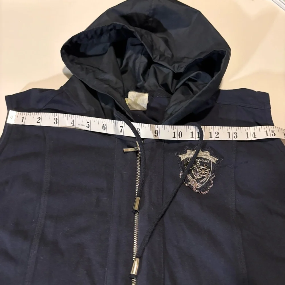Dolcezza Navy Hooded Vest with anchor and Chain Details, approx Size XL - Picture 8 of 9